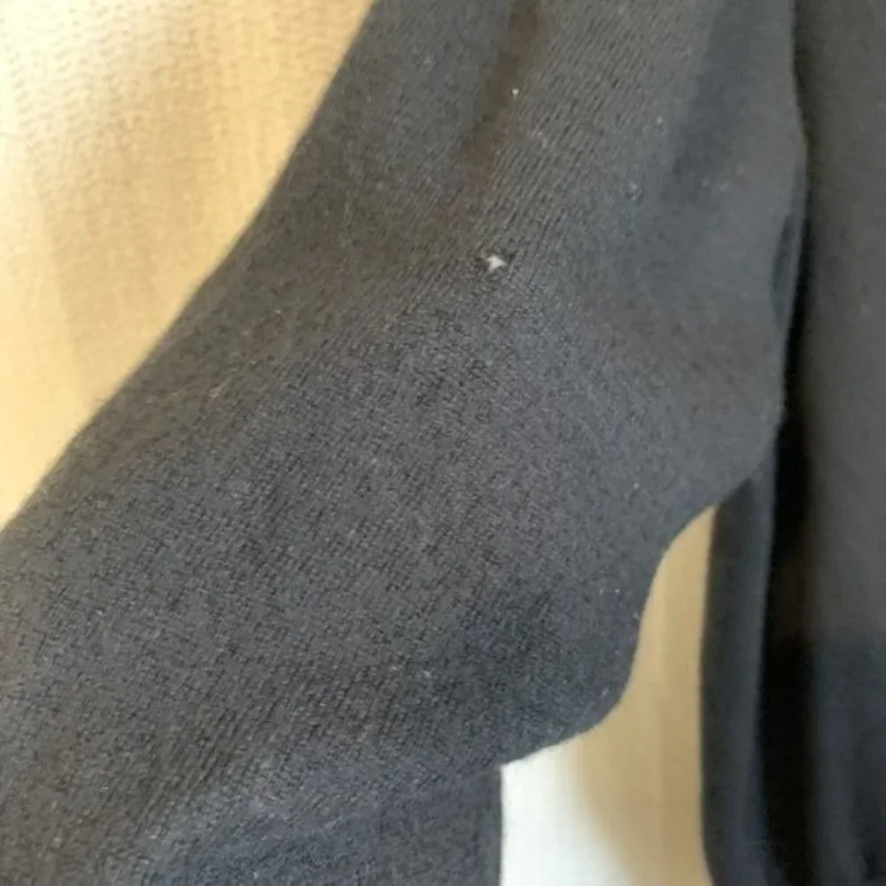 Peter Millar Men's Sweater Large Black Merino Wool Knit Long Sleeve V-Neck